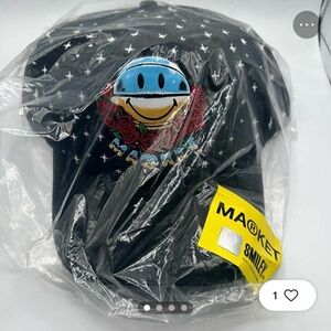 MA®KET Smiley Face Black Cap